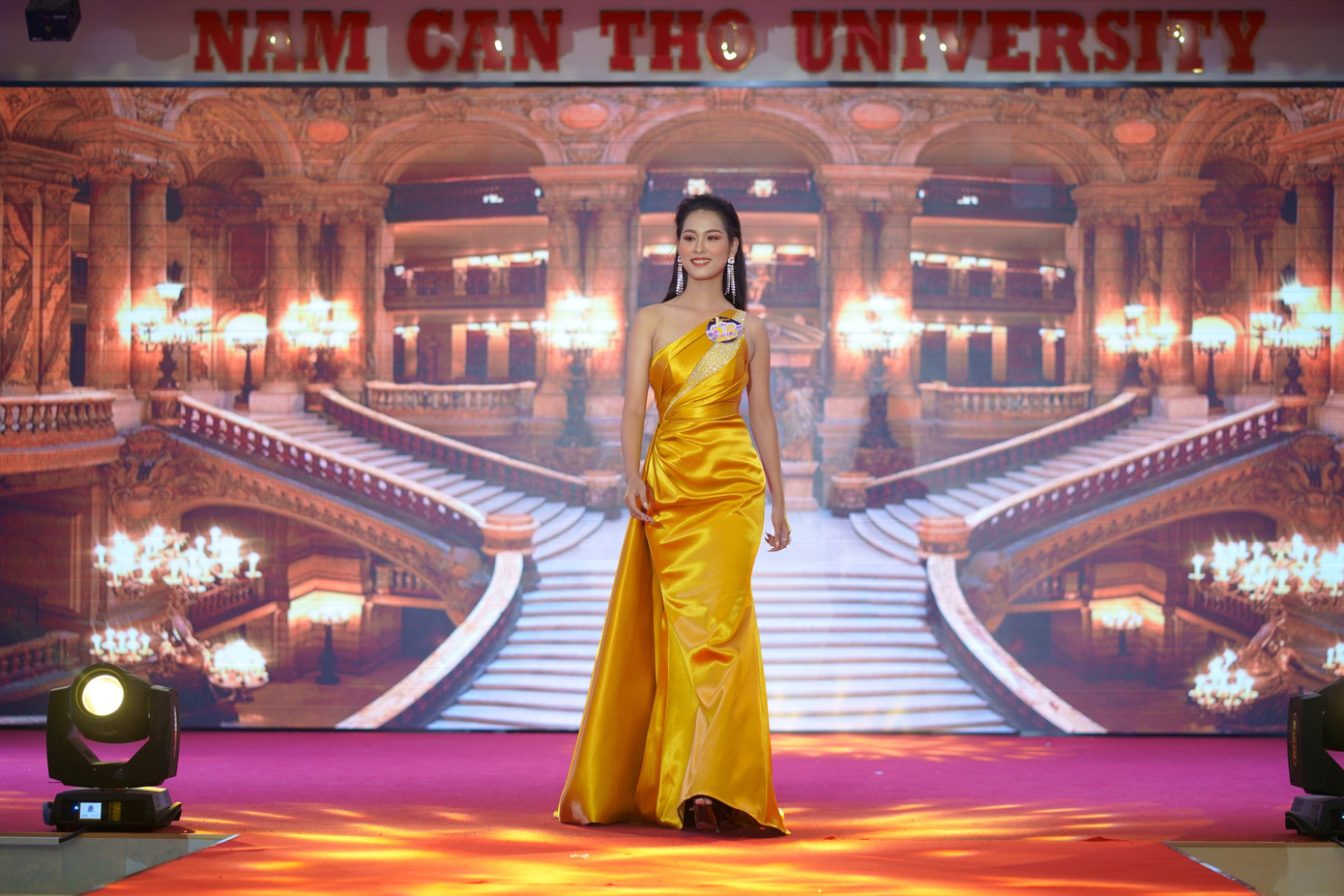 Hoa khôi ĐH Nam Cần Thơ thi Hoa hậu Việt Nam: Là sinh viên tiêu biểu, sắc vóc nóng bỏng ảnh 6