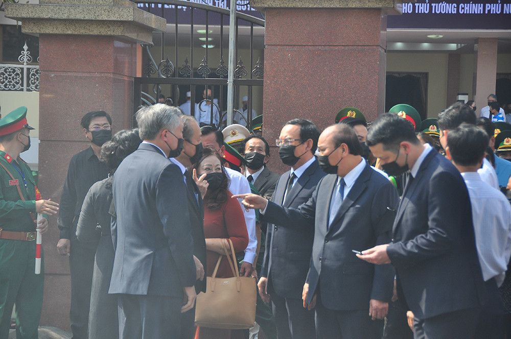 Thương tiếc tiễn đưa nguyên Phó thủ tướng Trương Vĩnh Trọng về nơi an nghỉ ảnh 16