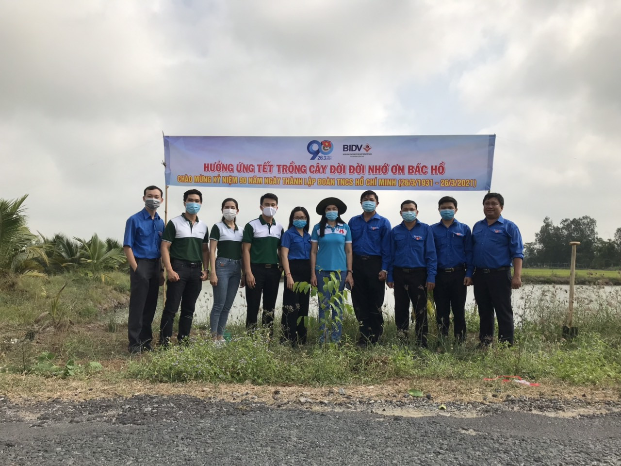 Dấu ấn của tuổi trẻ ĐBSCL trong ngày đầu Tháng thanh niên 2021 ảnh 4