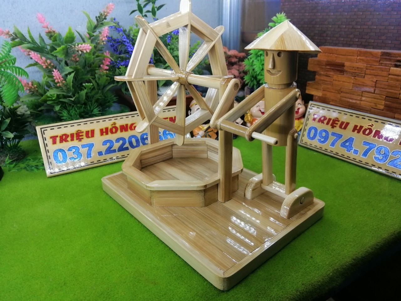 Tác phẩm nghệ thuật từ tre qua bàn tay khéo léo của chàng trai khuyết tật ảnh 10