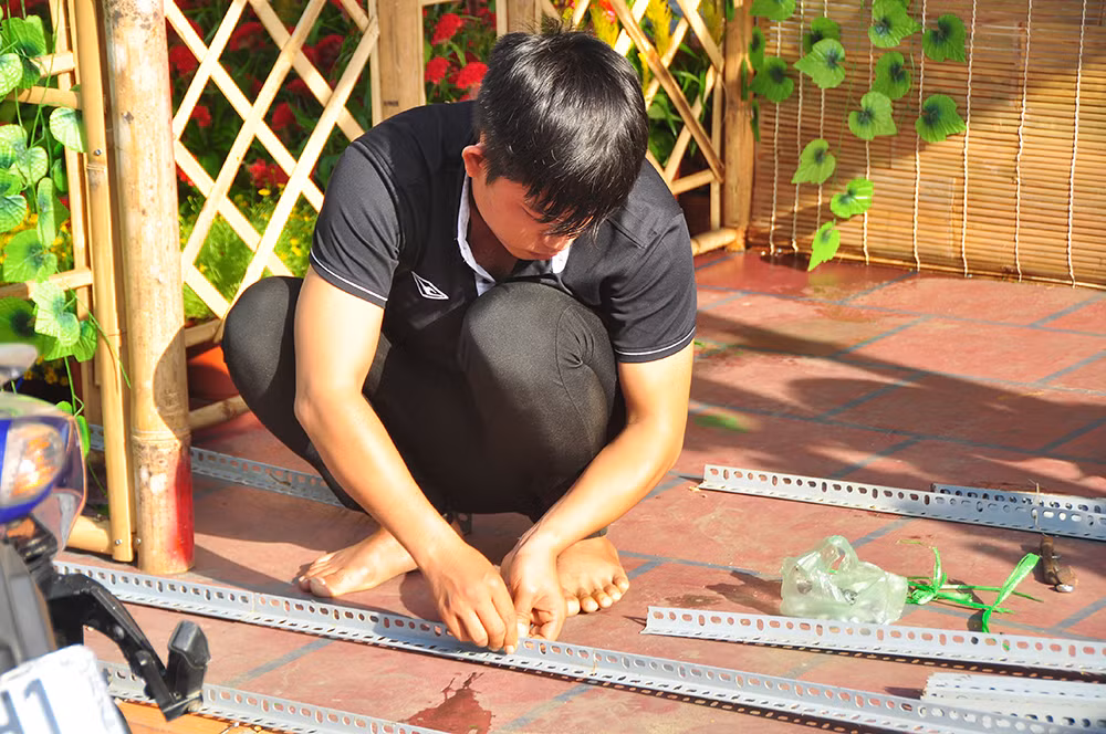 Đường hoa xuân Cần Thơ được làm từ 85 nghìn chậu phục vụ du khách ảnh 12