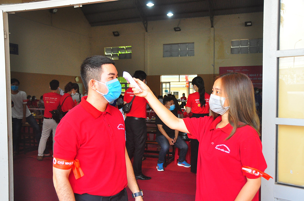 Tưng bừng Chủ nhật Đỏ tại Cà Mau ảnh 4