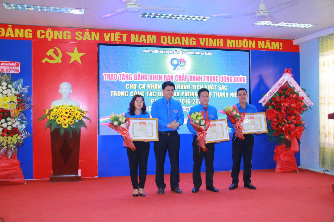 Tỉnh đoàn Nghệ An, Sóc Trăng, Hậu Giang kỷ niệm 90 năm ngày thành lập Đoàn ảnh 25