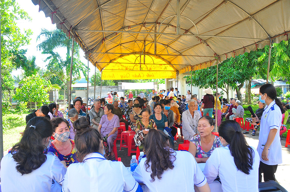 Khám bệnh cho người dân vùng sâu TP Cần Thơ ảnh 14