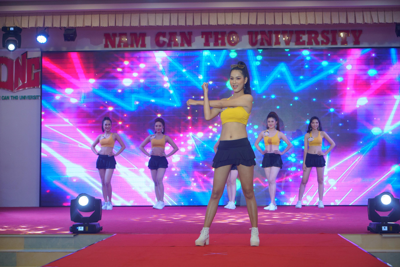 Hoa khôi ĐH Nam Cần Thơ thi Hoa hậu Việt Nam: Là sinh viên tiêu biểu, sắc vóc nóng bỏng ảnh 5