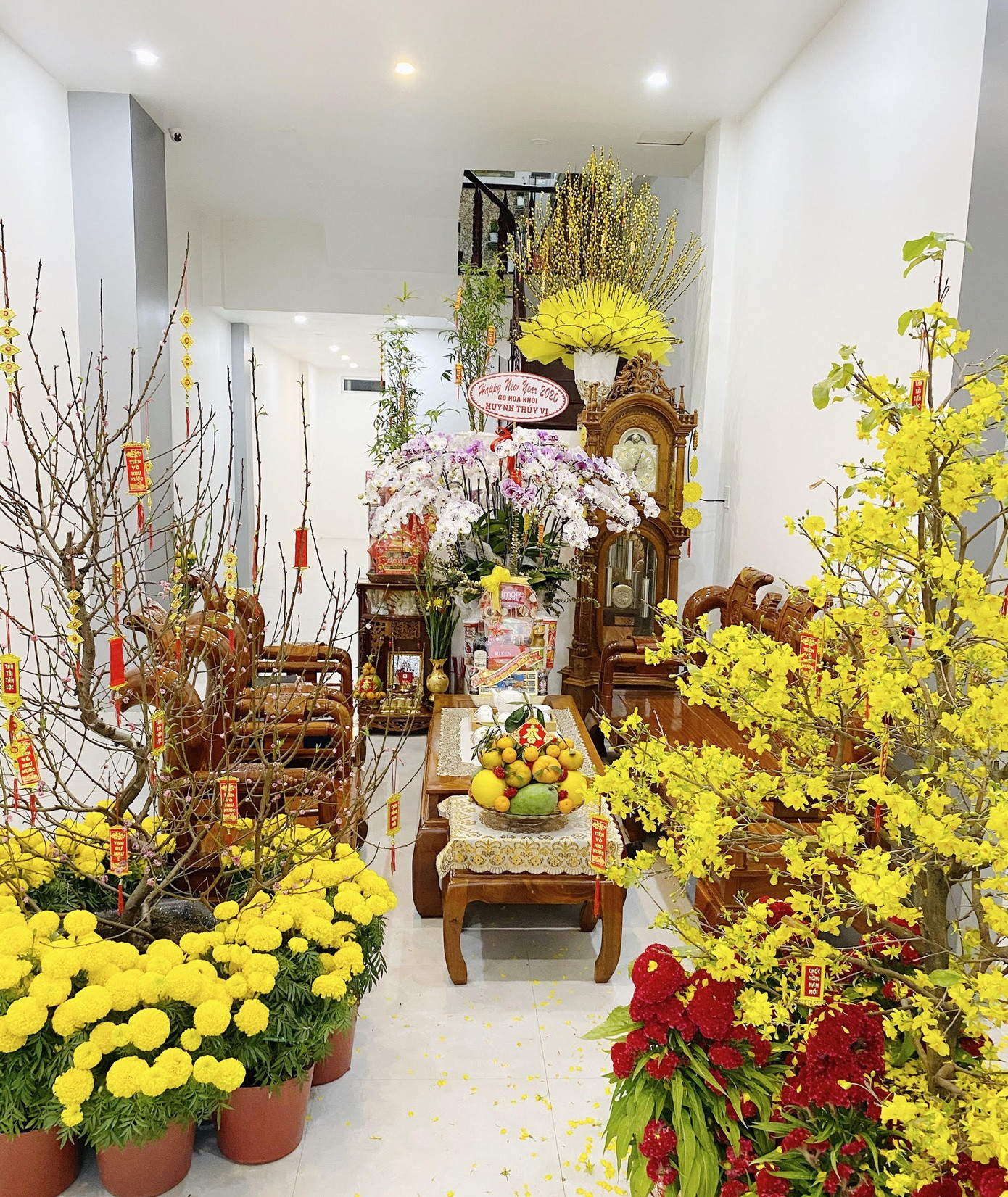 Hoa khôi Thúy Vi trang hoàng nhà rực rỡ đón xuân ảnh 8