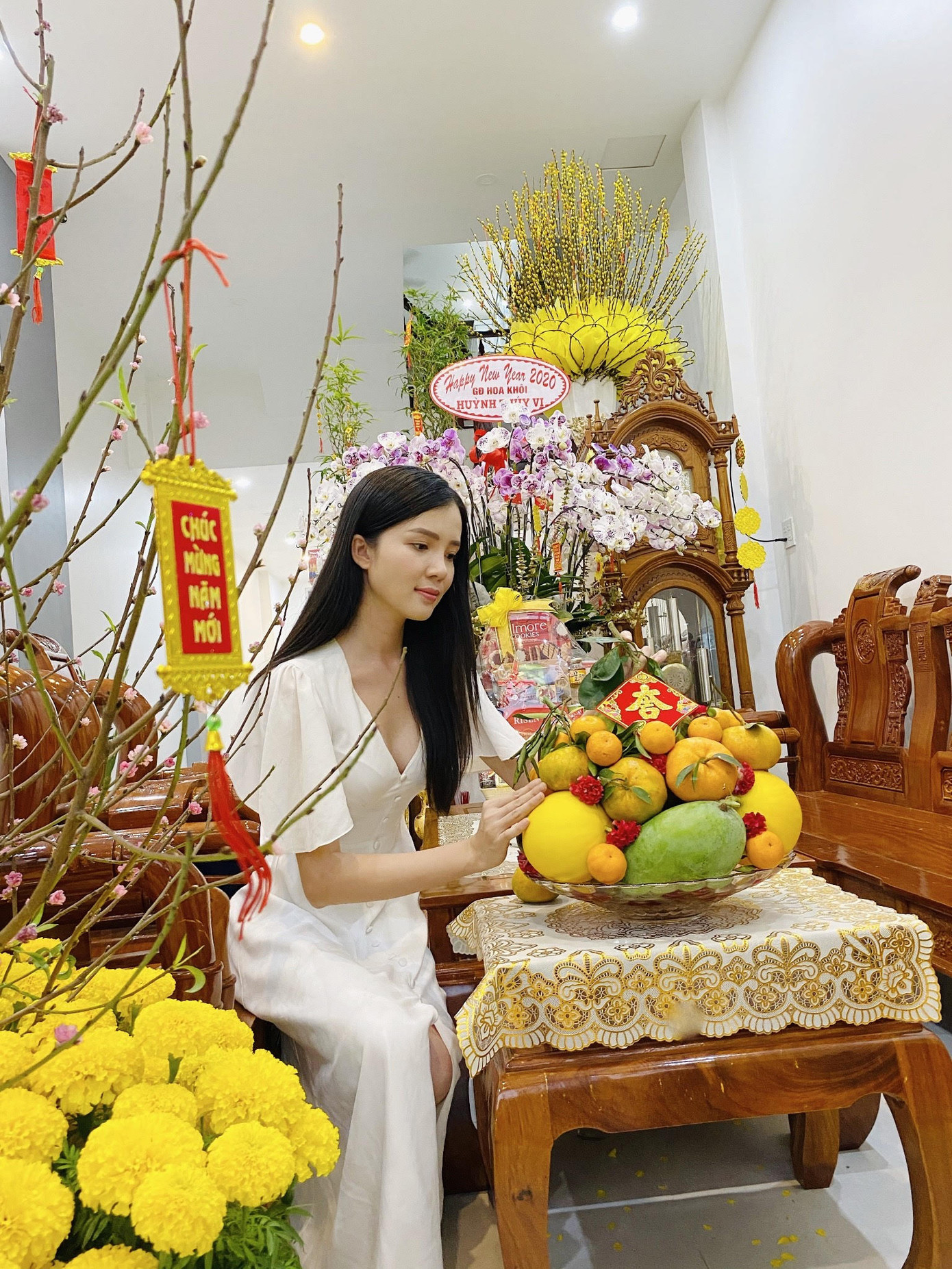 Hoa khôi Thúy Vi trang hoàng nhà rực rỡ đón xuân ảnh 2