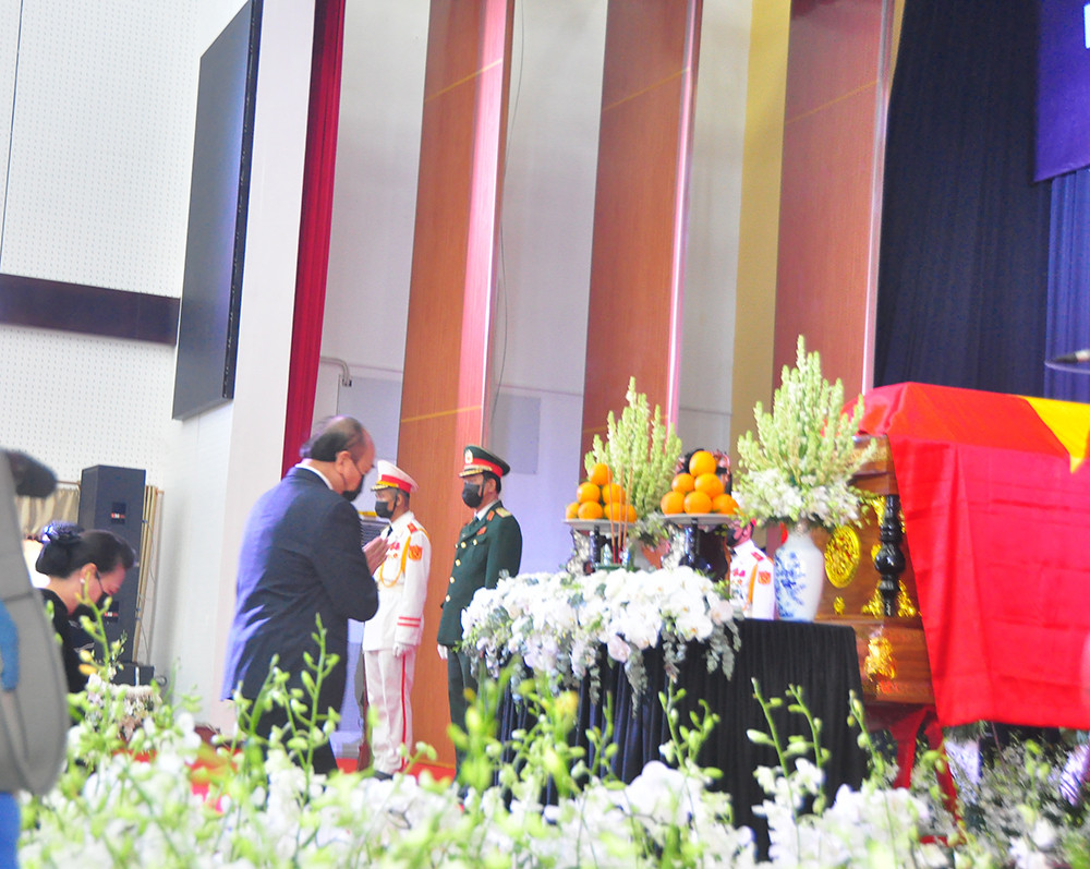 Thương tiếc tiễn đưa nguyên Phó thủ tướng Trương Vĩnh Trọng về nơi an nghỉ ảnh 5