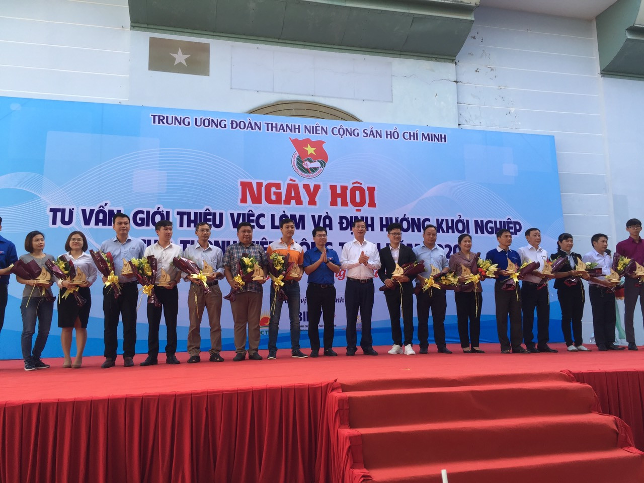 Sôi động ngày hội việc làm tại An Giang ảnh 3