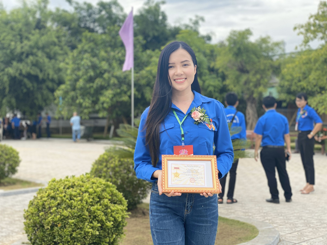 Hoa khôi Huỳnh Thúy Vi: Rèn luyện đức lẫn tài để cống hiến cho đất nước ảnh 5