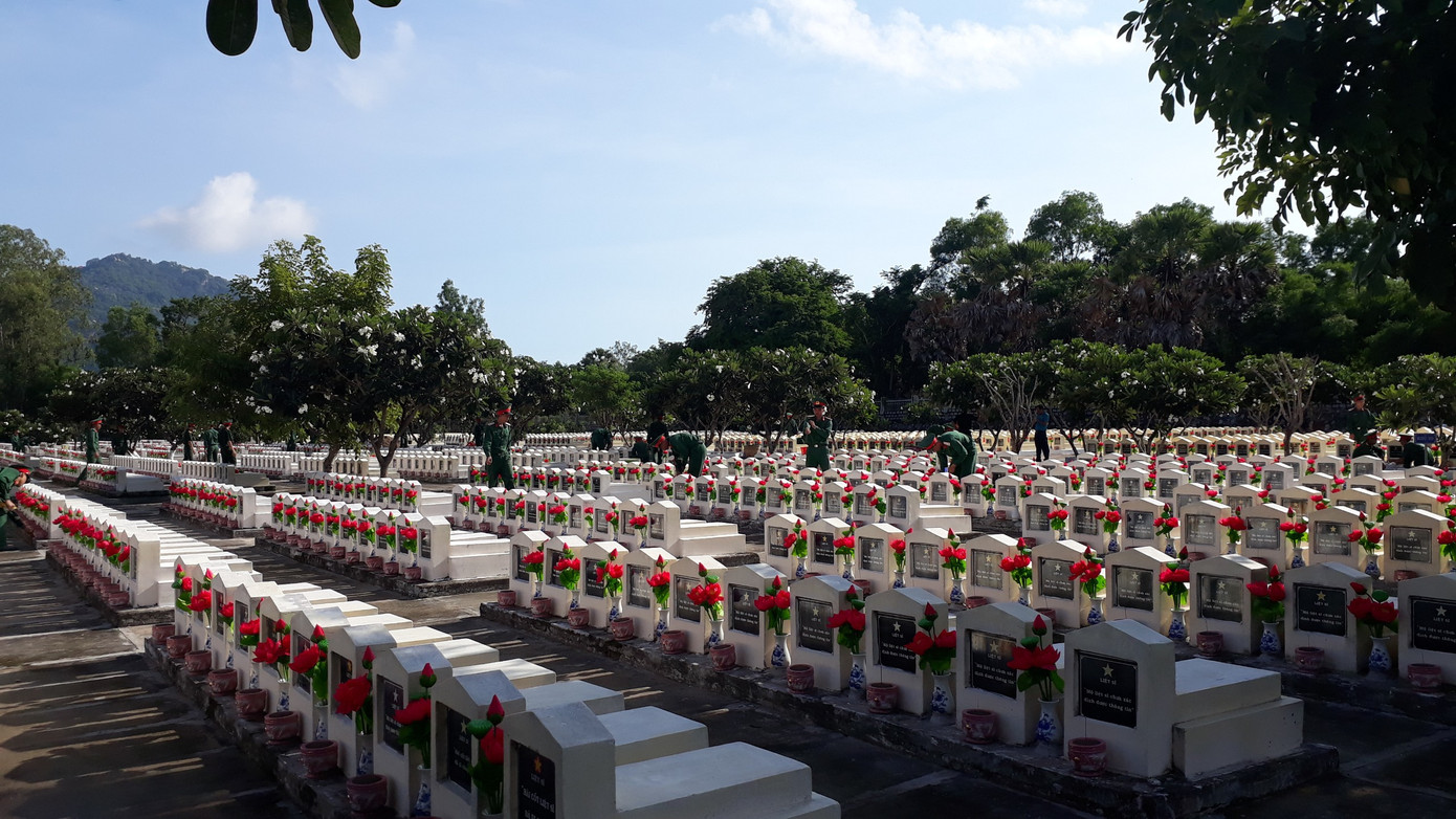 Tuổi trẻ An Giang tri ân anh hùng liệt sỹ ảnh 6