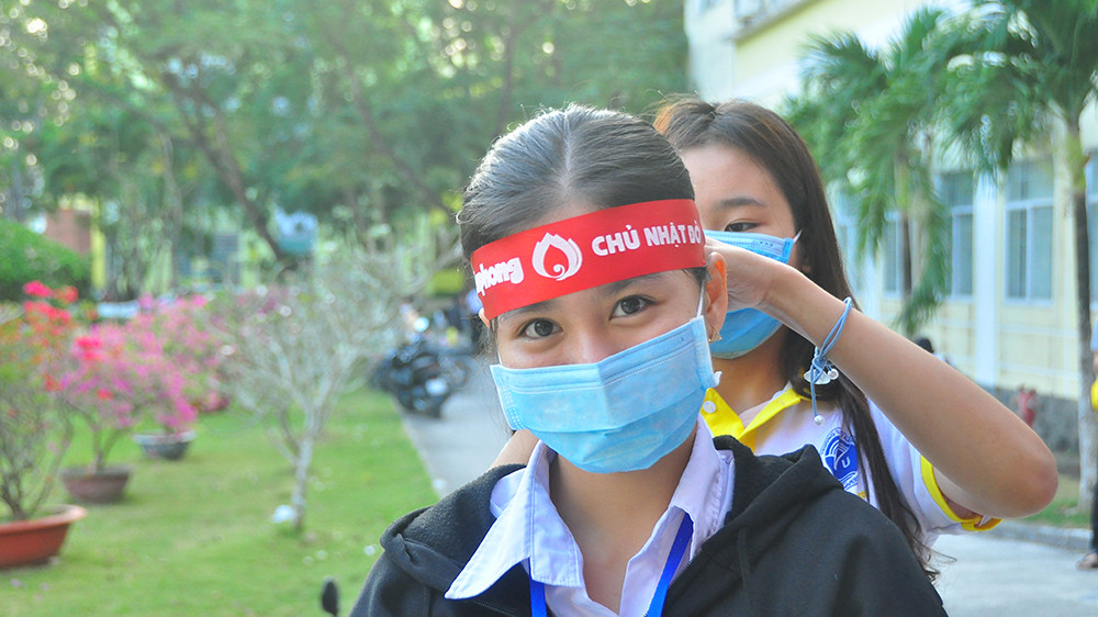 Tưng bừng Chủ nhật Đỏ tại trường đại học Trà Vinh ảnh 14