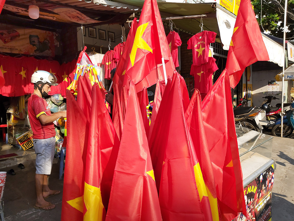 Bạn trẻ Tây Đô háo hức cổ vũ đội tuyển U22 Việt Nam ảnh 7