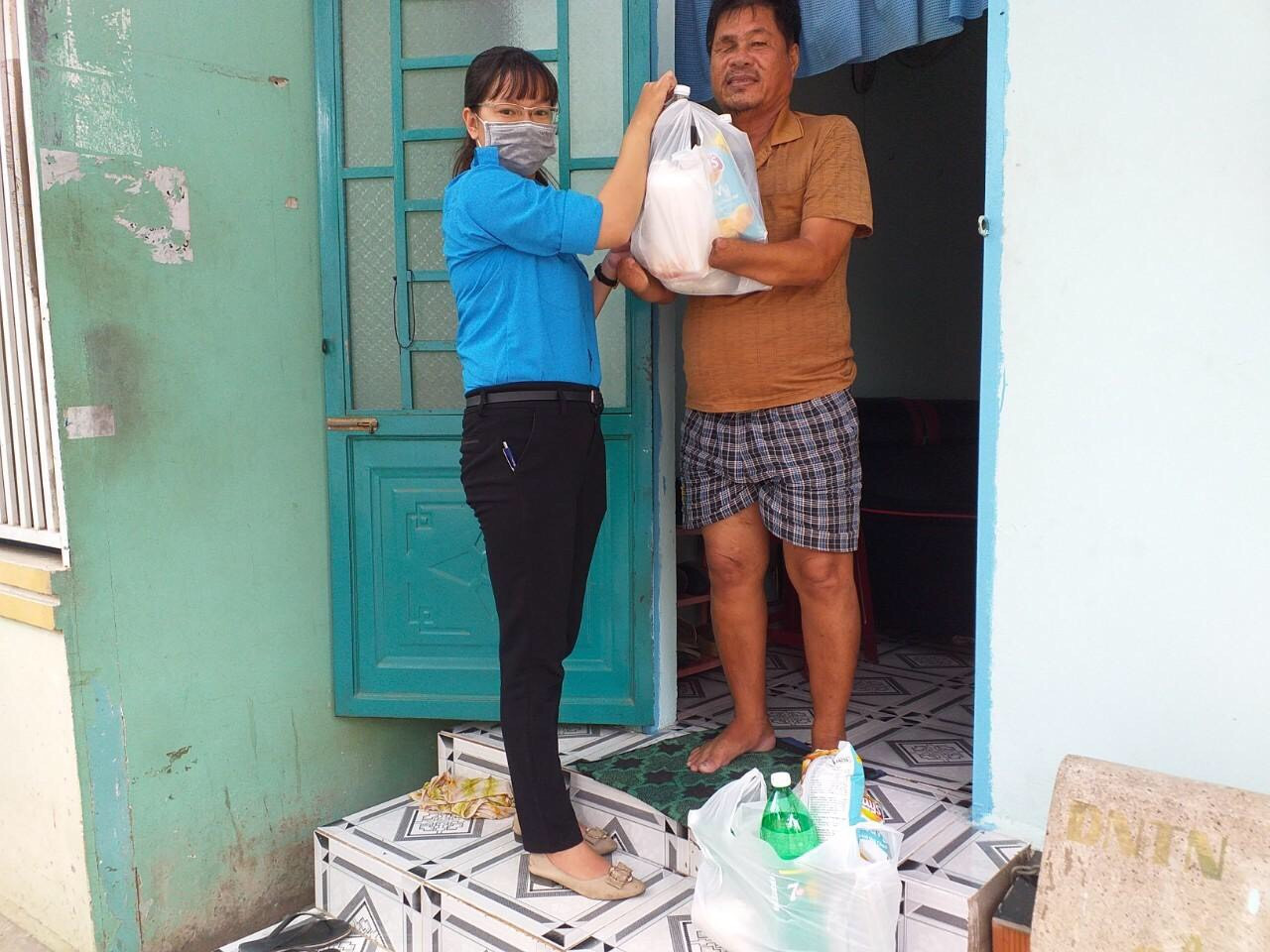 Chương trình 'Triệu bữa cơm' đến với người dân Tây Đô ảnh 3