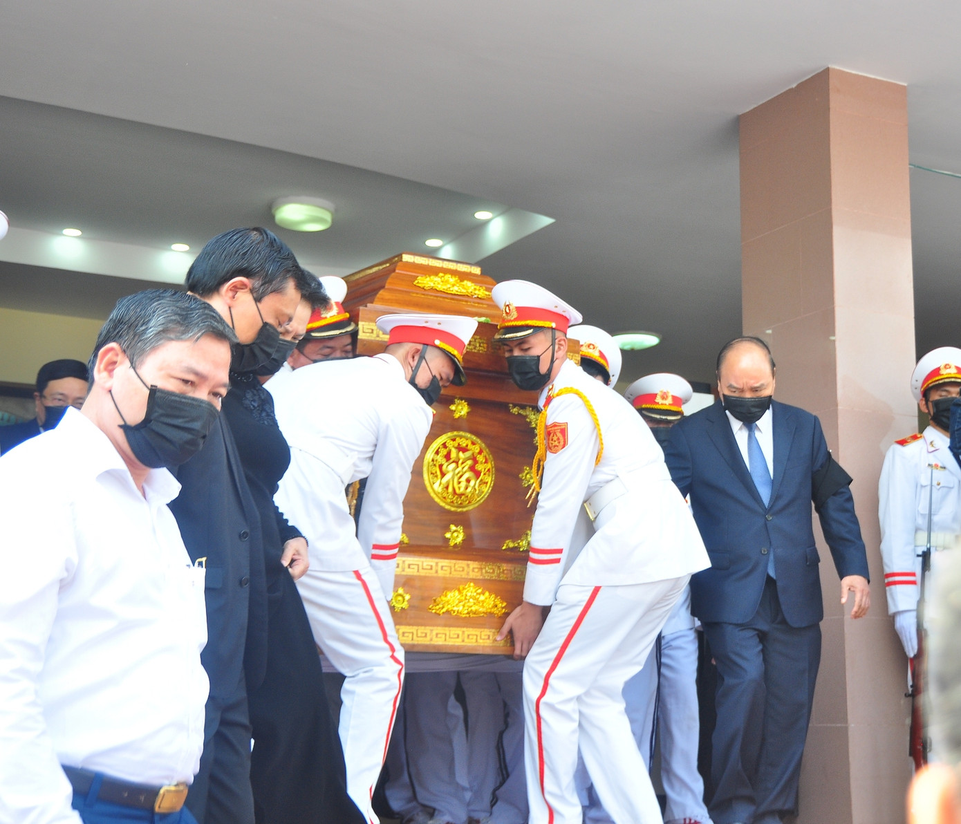 Thương tiếc tiễn đưa nguyên Phó thủ tướng Trương Vĩnh Trọng về nơi an nghỉ ảnh 15