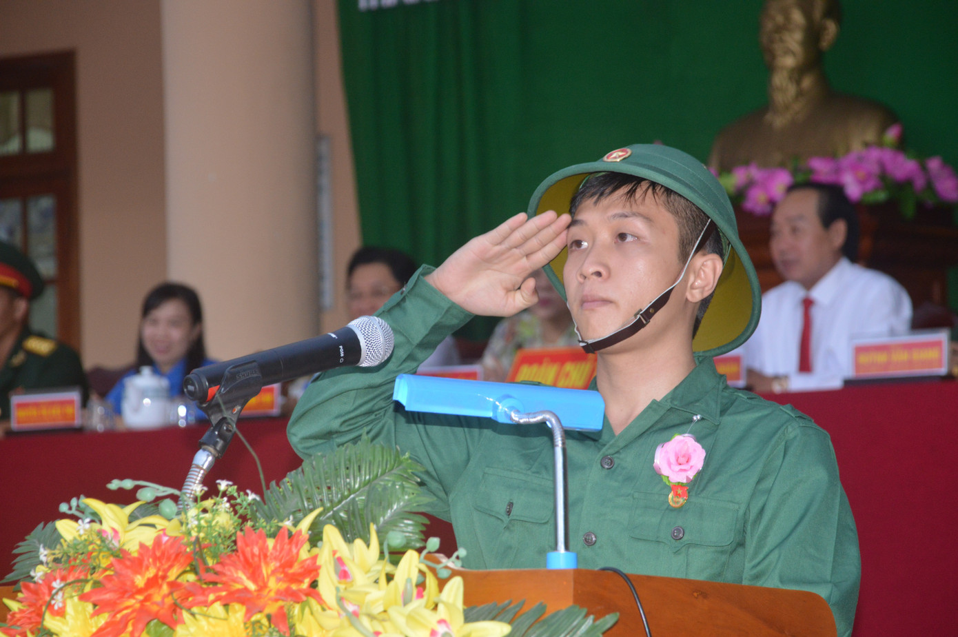 Hàng nghìn thanh niên ĐBSCL hăng hái lên đường bảo vệ tổ quốc ảnh 3