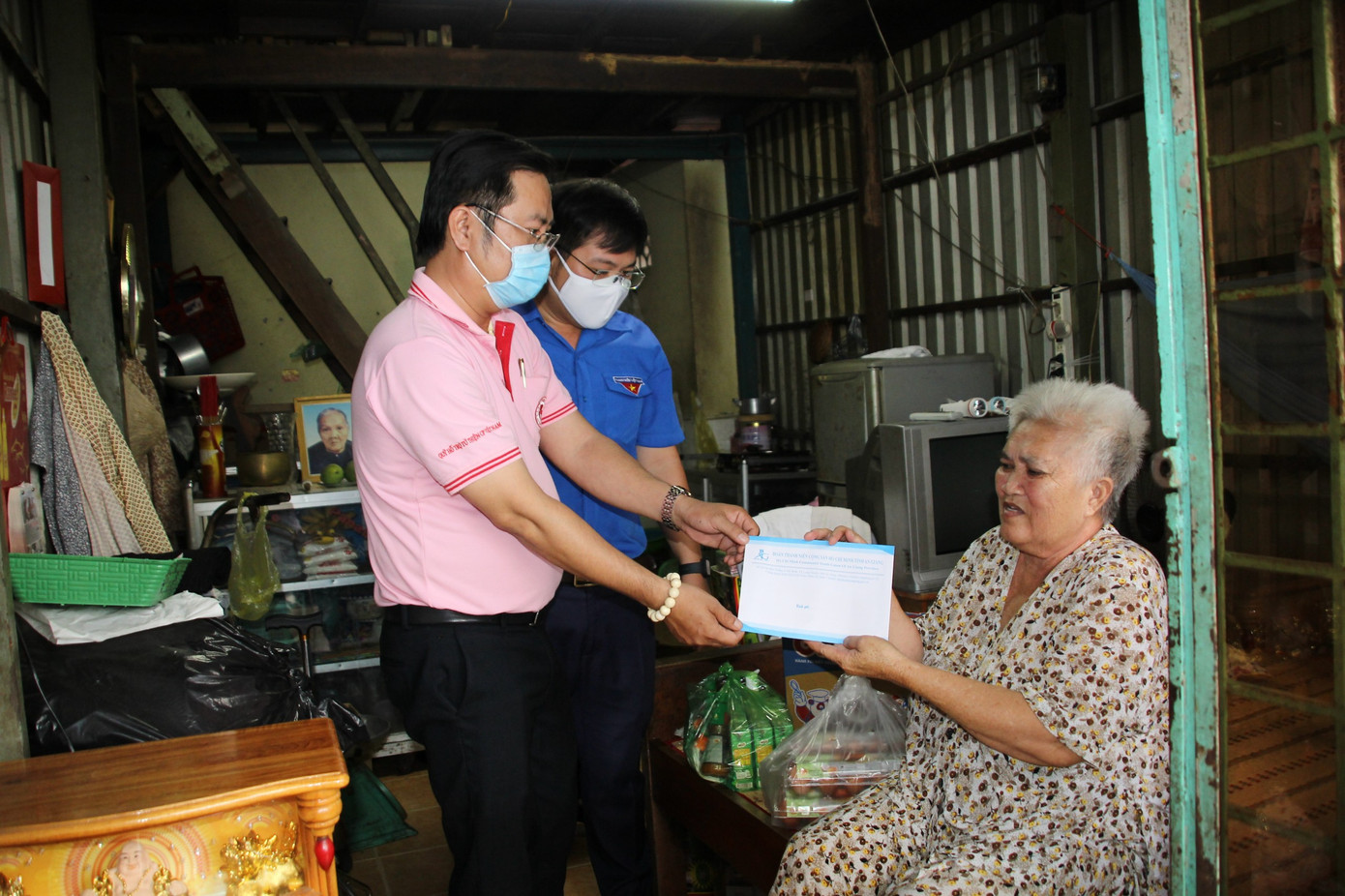 An Giang: Tiếp sức cho người nghèo chống dịch COVID - 19 ảnh 3