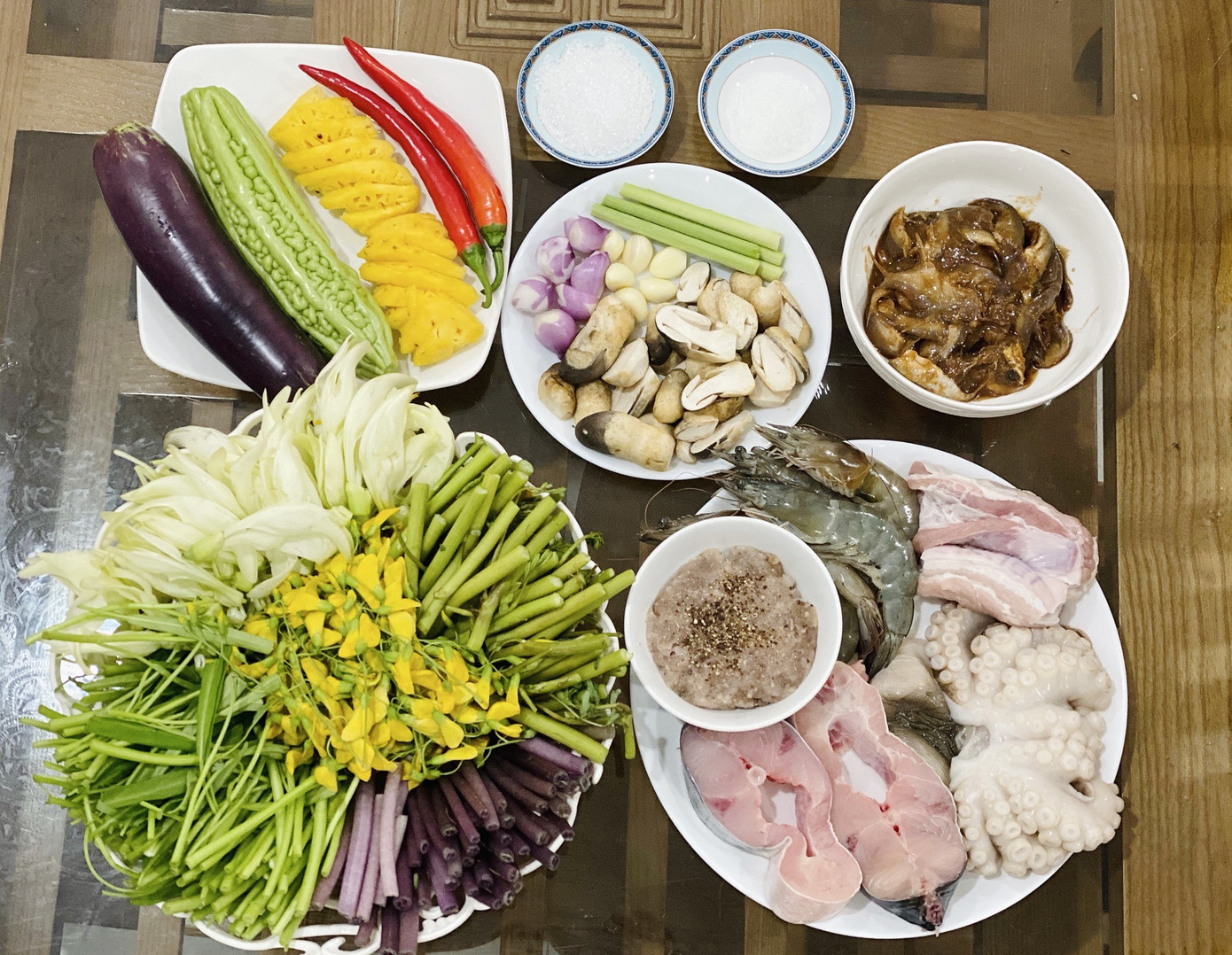 Hoa khôi Huỳnh Thúy Vi khơi dậy niềm đam mê nấu ăn trong mùa dịch COVID-19 ảnh 5