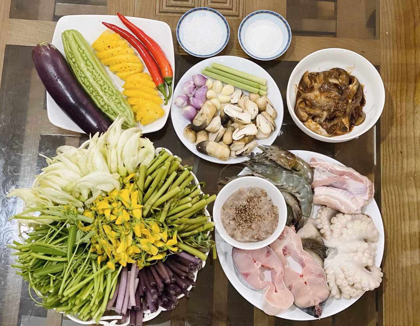 Hoa khôi Huỳnh Thúy Vi khơi dậy niềm đam mê nấu ăn trong mùa dịch COVID-19 ảnh 5