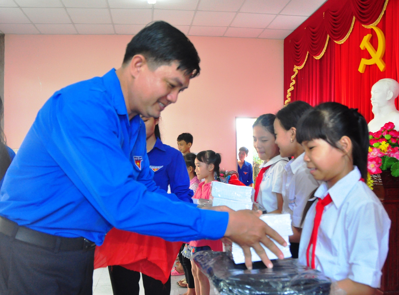 Khám bệnh cho người dân vùng sâu TP Cần Thơ ảnh 4