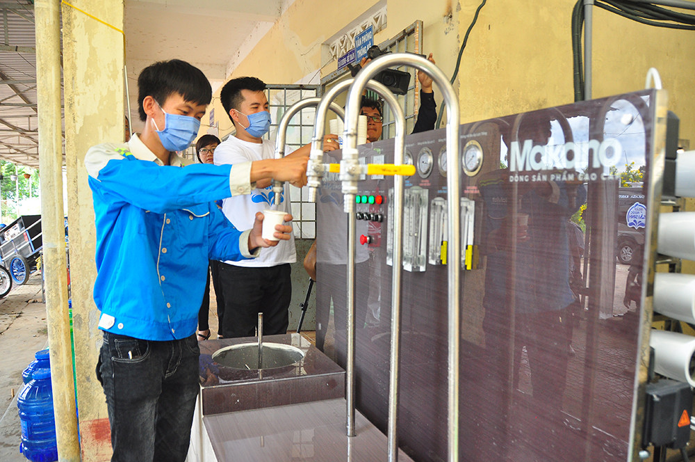 Tặng 3 hệ thống máy lọc nước nhiễm mặn Makano tại Cà Mau, Kiên Giang ảnh 14