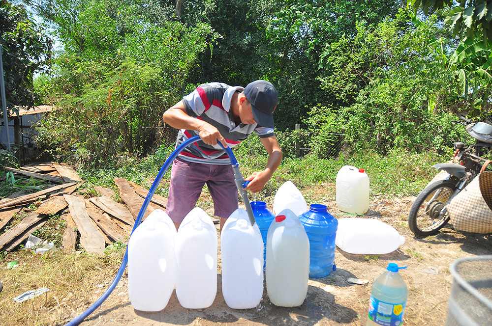 Giọt nước nghĩa tình giữa mùa hạn mặn ảnh 9