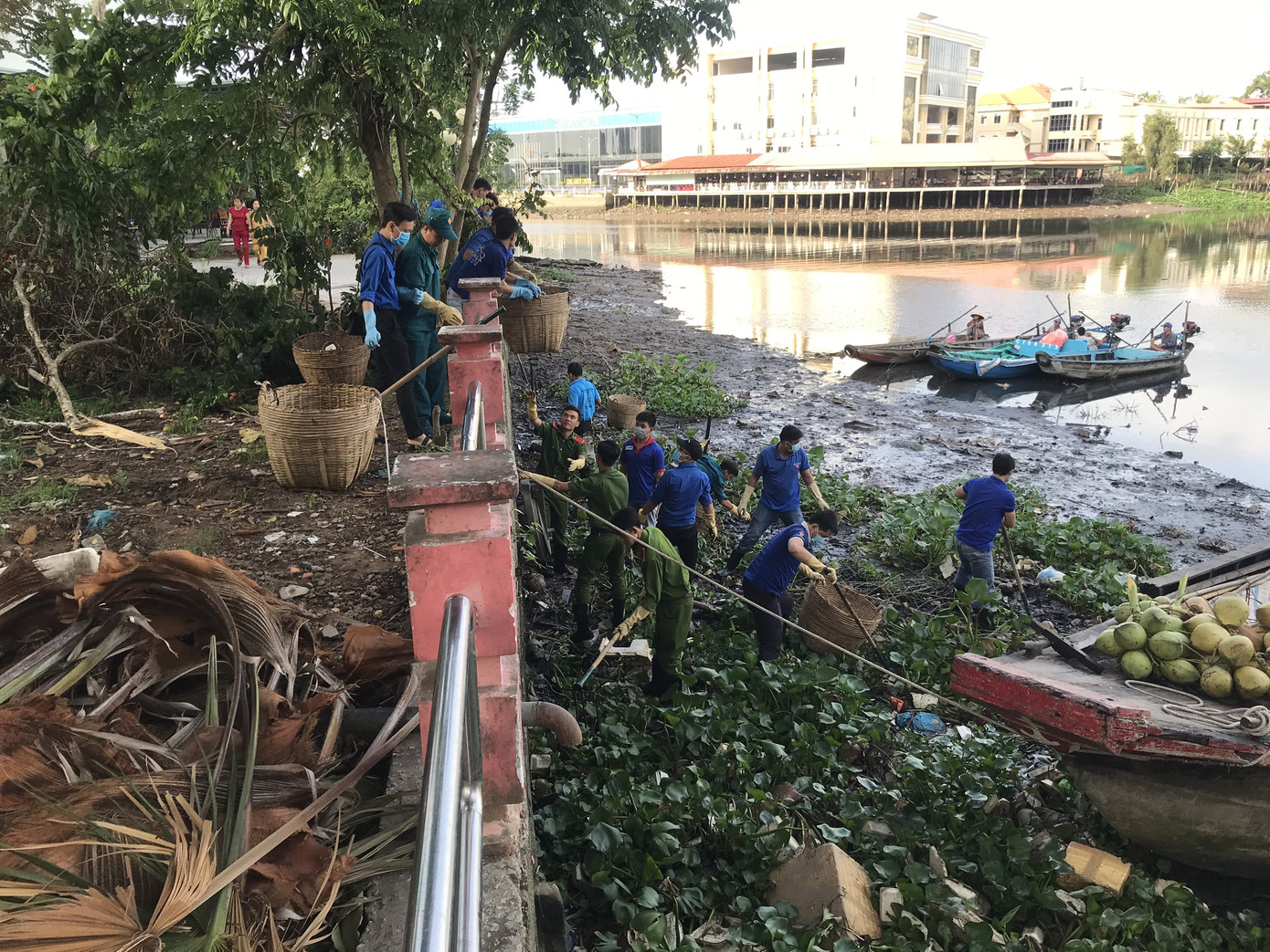 Cần Thơ ra quân bảo vệ môi trường ảnh 4