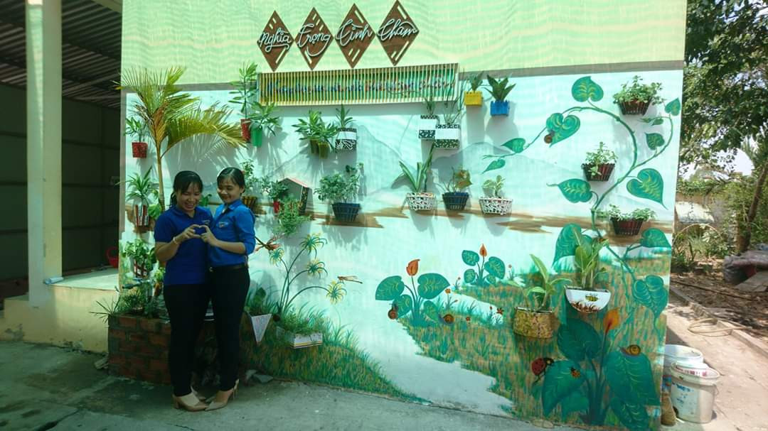 Biến bức tường cũ thành bức tranh đầy màu sắc giữa mùa dịch COVID - 19 ảnh 7