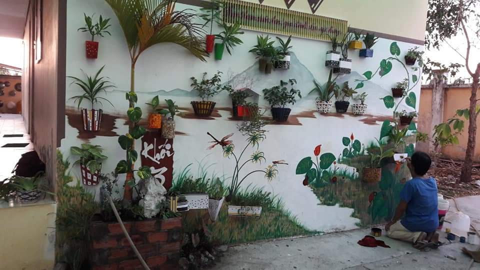 Biến bức tường cũ thành bức tranh đầy màu sắc giữa mùa dịch COVID - 19 ảnh 5