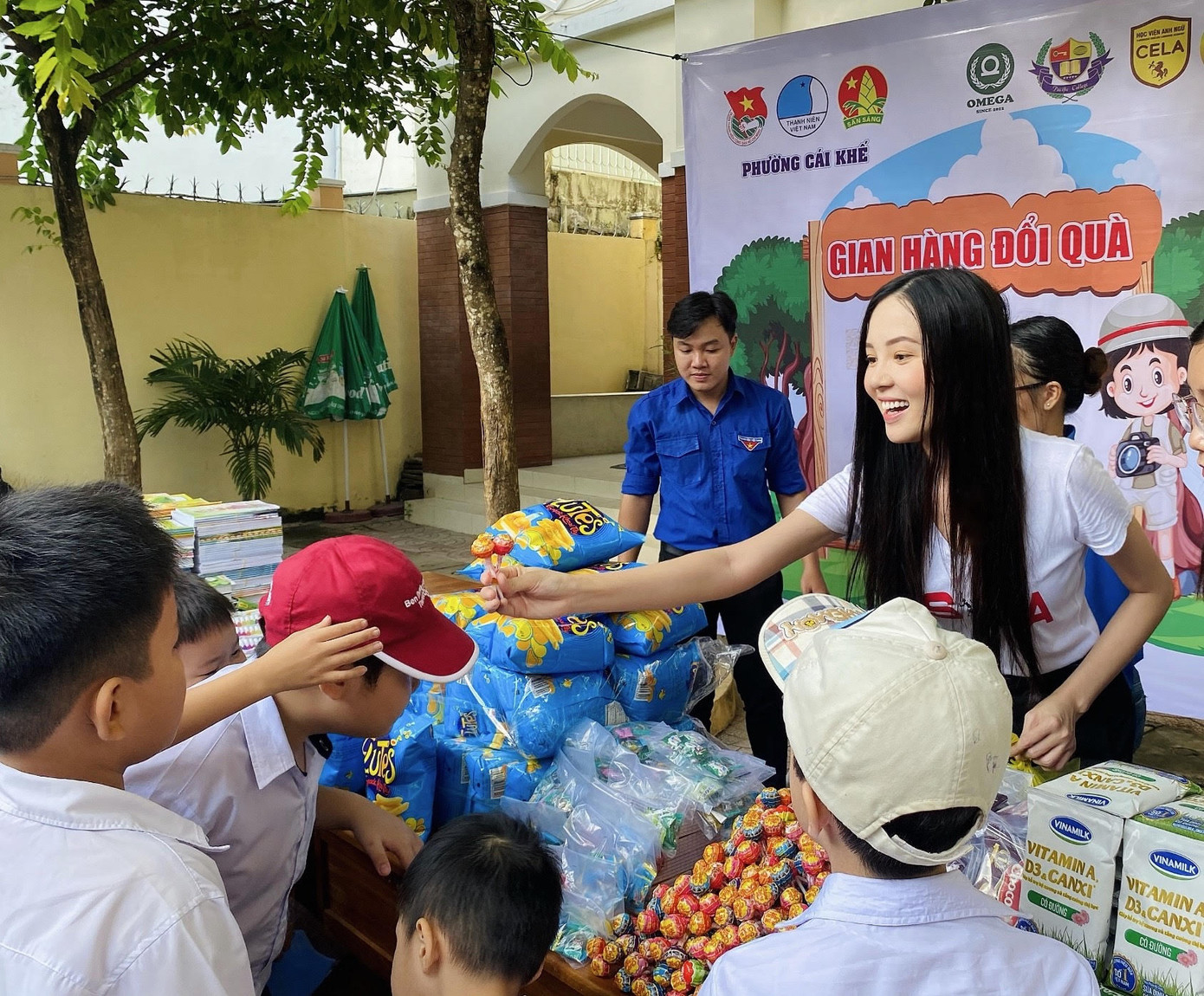 Hoa khôi Huỳnh Thúy Vi đồng hành với thiếu nhi bảo vệ môi trường ảnh 9