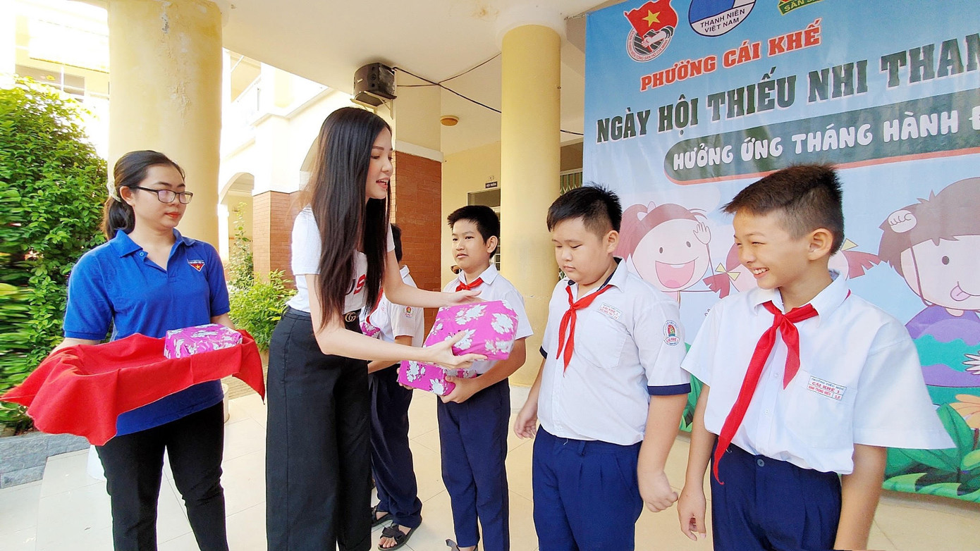 Hoa khôi Huỳnh Thúy Vi đồng hành với thiếu nhi bảo vệ môi trường ảnh 6