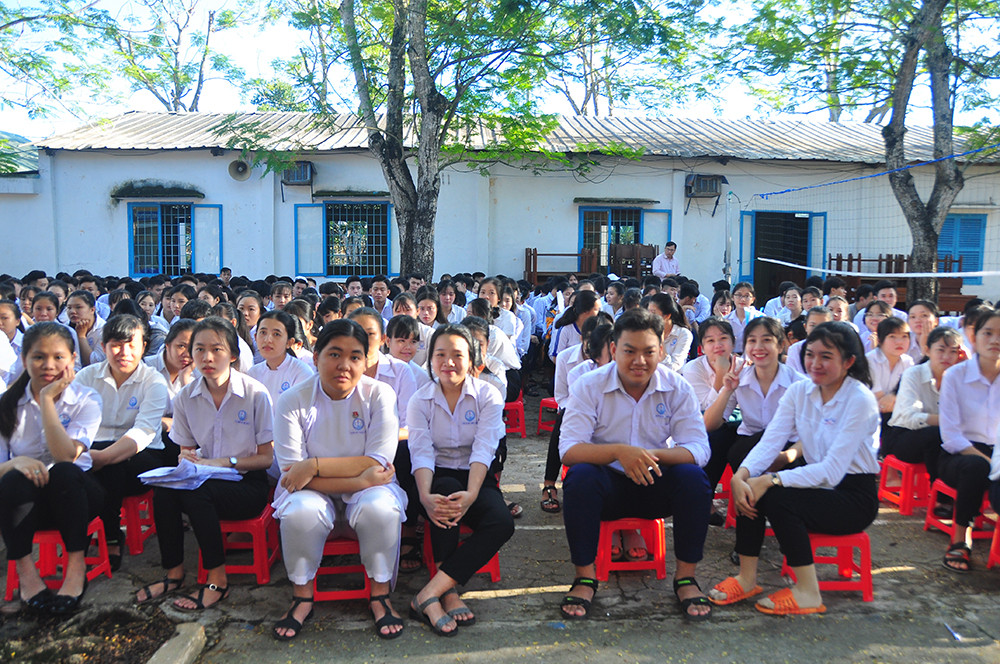 Chia sẻ của 'Cô giáo một chân' với học sinh vùng sâu trước kỳ thi tốt nghiệp THPT ảnh 3