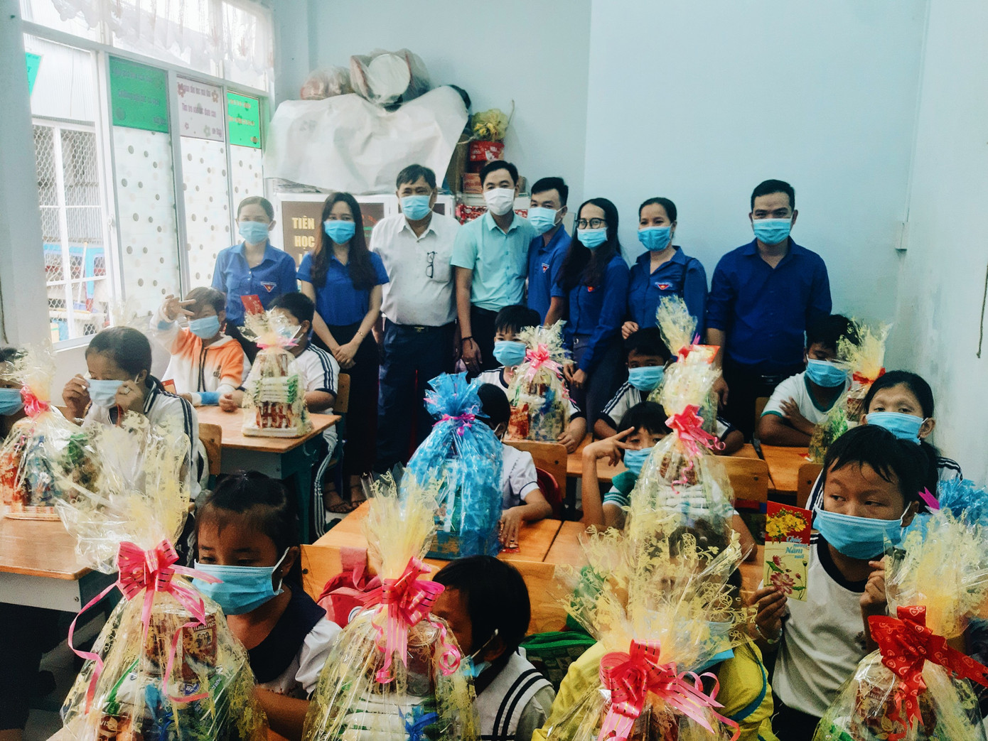 Tỉnh đoàn An Giang mang niềm vui đến trẻ em cơ nhỡ dịp năm mới ảnh 2