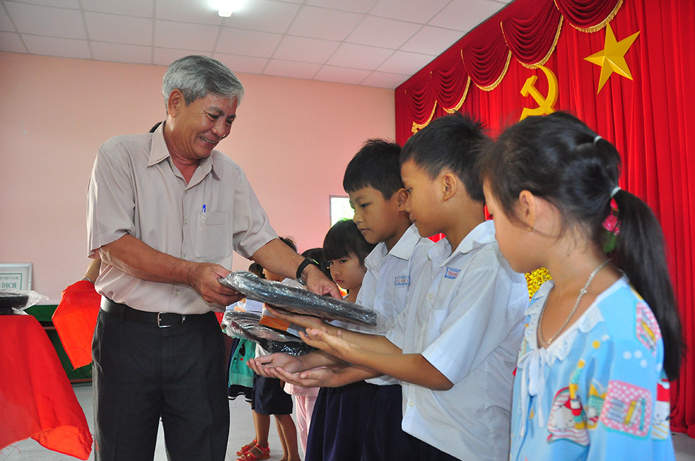 Khám bệnh cho người dân vùng sâu TP Cần Thơ ảnh 12