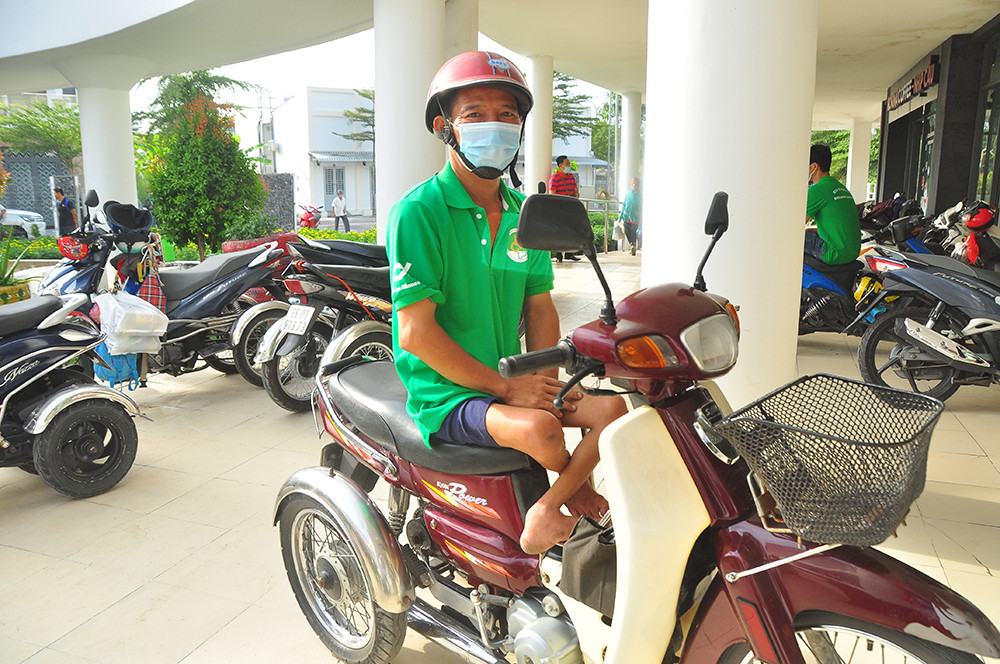 Trao quà Tết cho tiểu thương chợ nổi Cái Răng ảnh 11