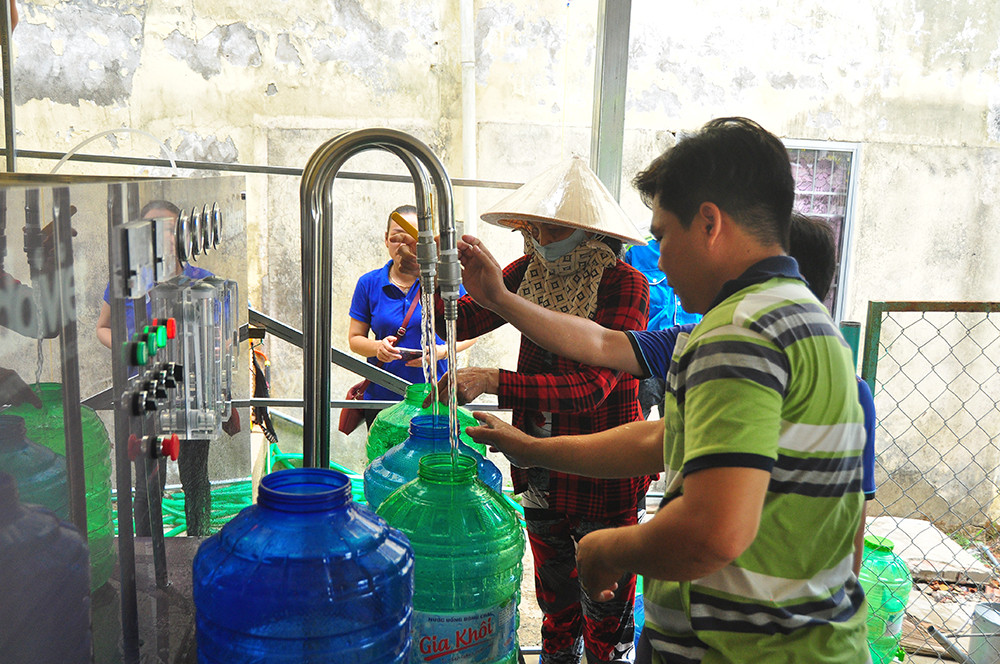 Tặng 3 hệ thống máy lọc nước nhiễm mặn Makano tại Cà Mau, Kiên Giang ảnh 9