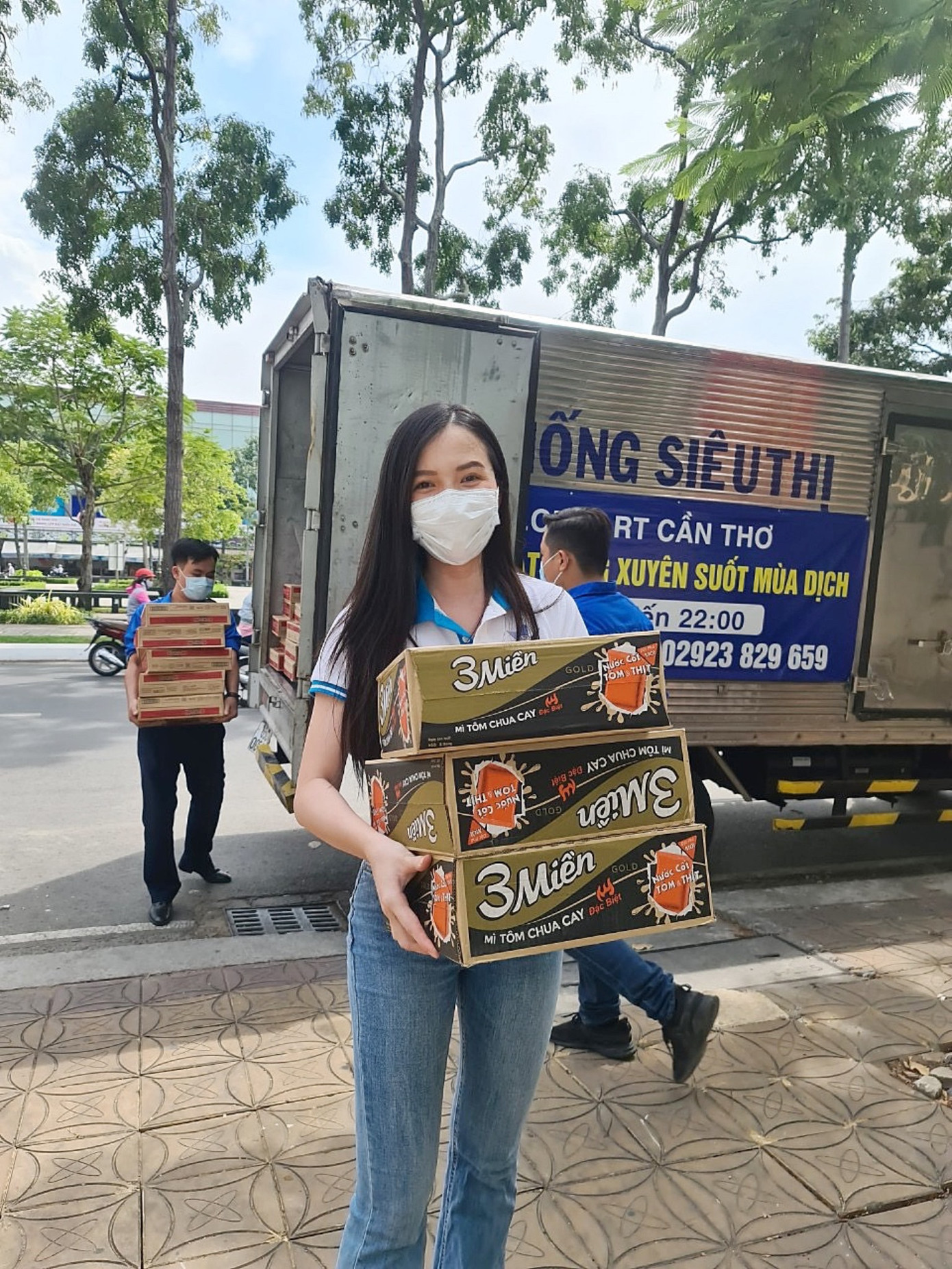 Hoa khôi Huỳnh Thuý Vi: ‘Giá trị tốt đẹp đến từ việc làm giản dị nhất’ ảnh 3