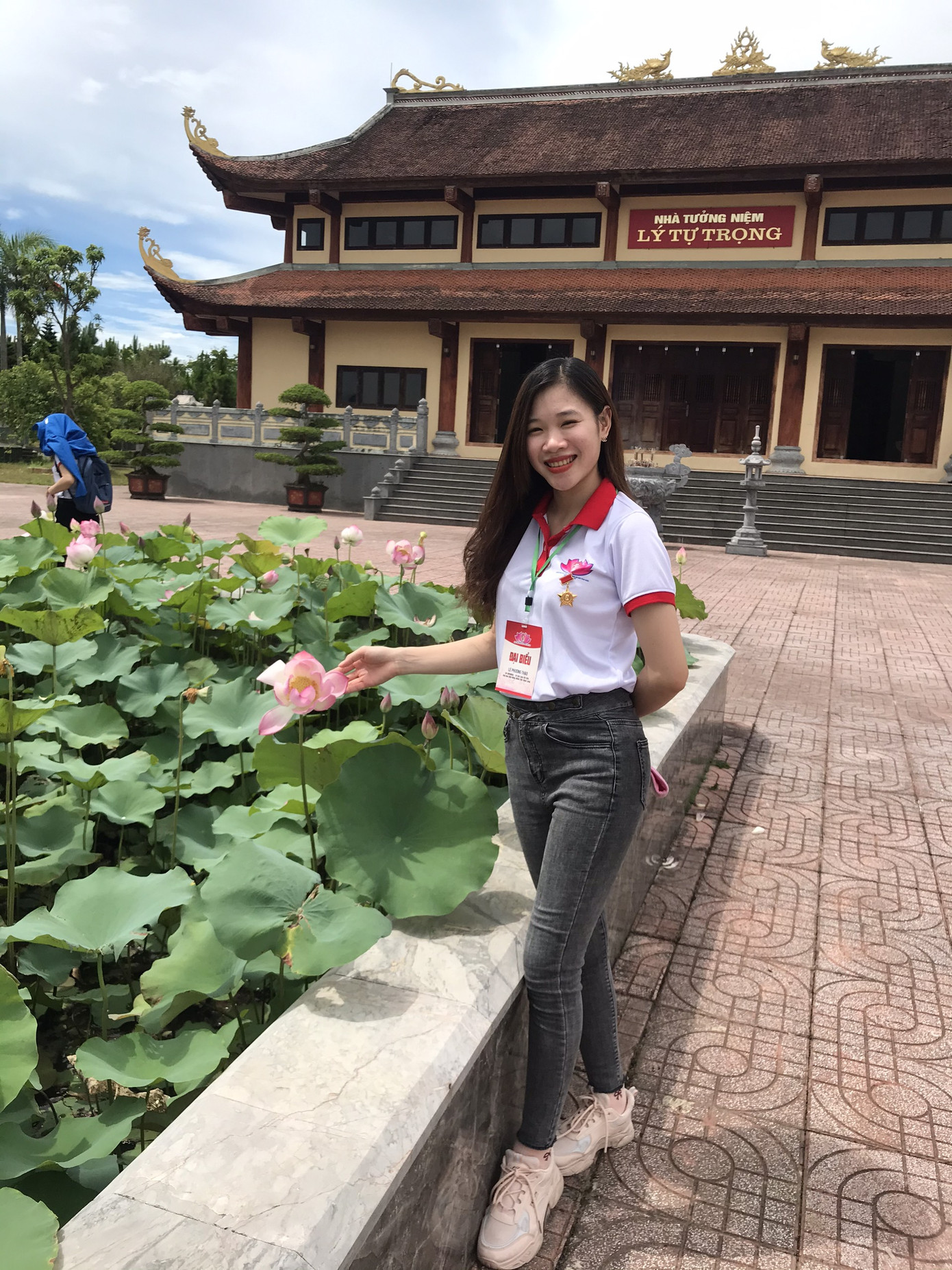 Nữ kỹ sư tương lai say mê xây nhà giúp dân nghèo ảnh 9