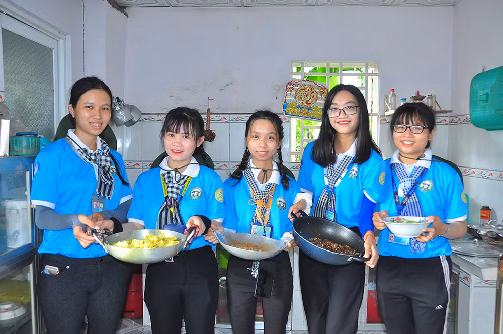 Những khoảnh khắc ấm áp của thanh niên tình nguyện ảnh 9