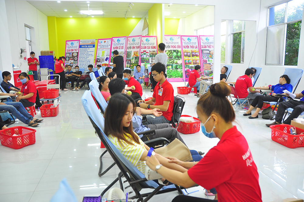 Hành trình Đỏ tiếp nhận hơn 100.000 đơn vị máu ảnh 5