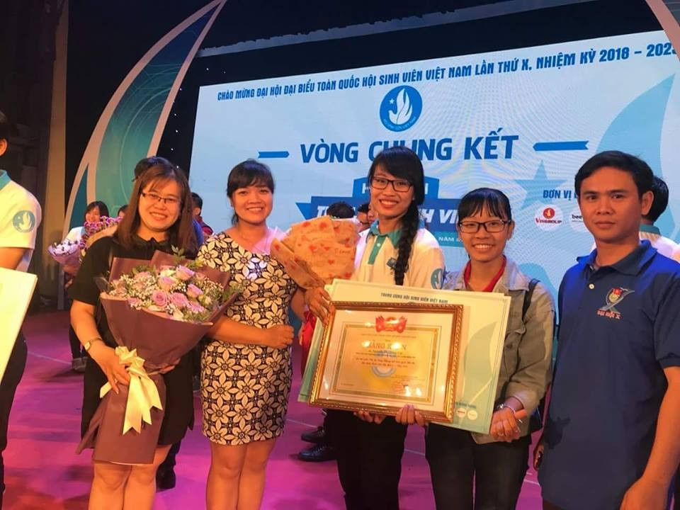 Nữ sinh Vĩnh Long mê hoạt động Đoàn với thành tích 'khủng' đáng ngưỡng mộ ảnh 7