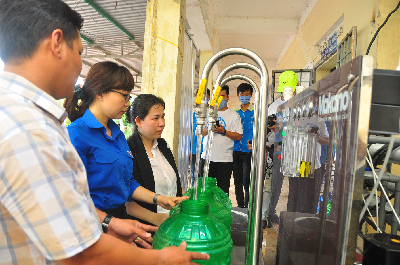 Tặng 3 hệ thống máy lọc nước nhiễm mặn Makano tại Cà Mau, Kiên Giang ảnh 3