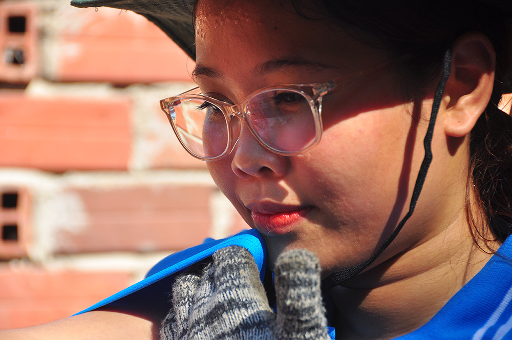 Những 'bóng hồng' tình nguyện không quản nắng mưa ảnh 11