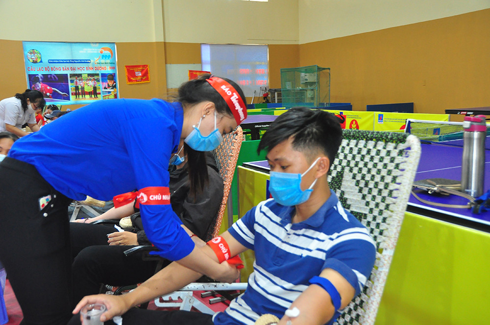 Tưng bừng Chủ nhật Đỏ tại Cà Mau ảnh 9