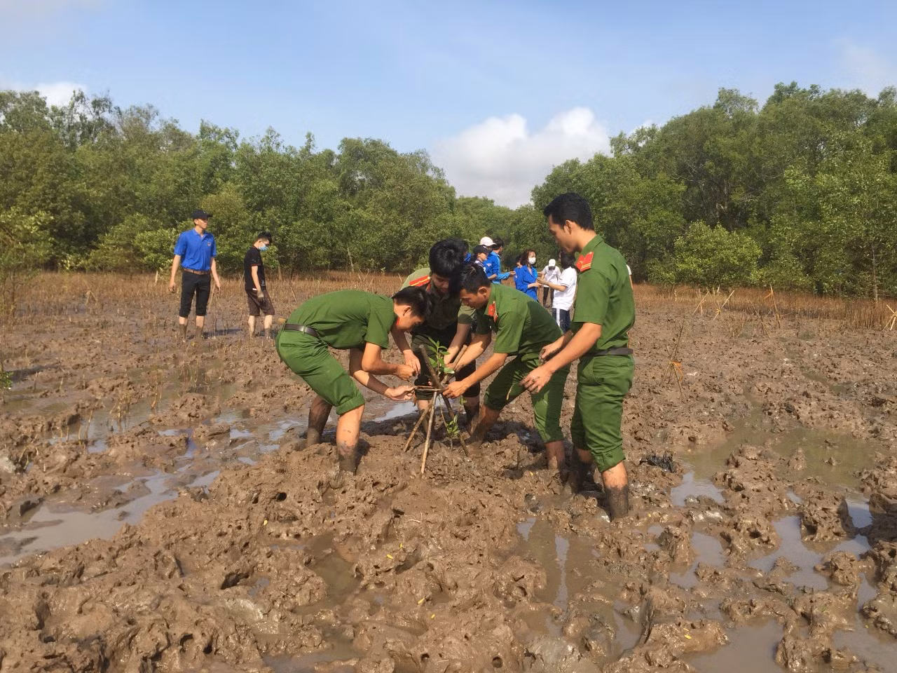Nhiều hoạt động ý nghĩa của tuổi trẻ ĐBSCL trong mùa Covid-19 ảnh 4