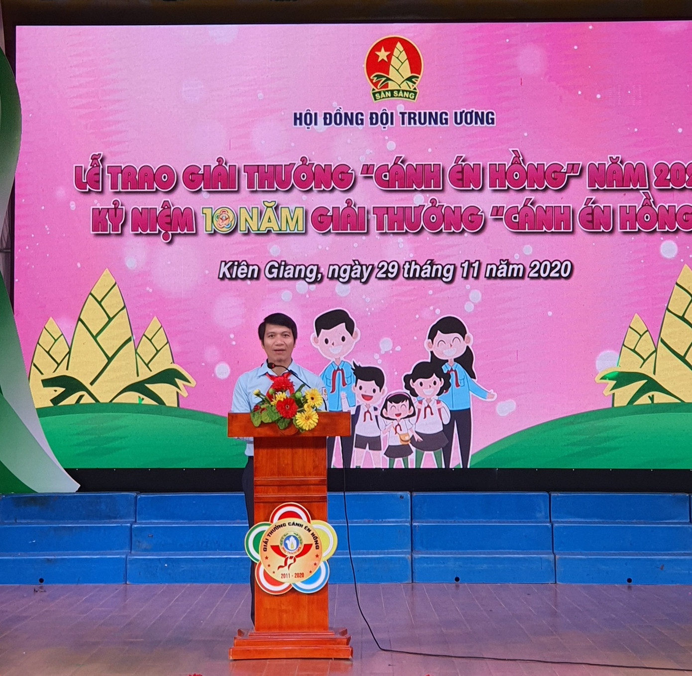 Tuyên dương những 'Cánh én hồng' vì học sinh thân yêu ảnh 2