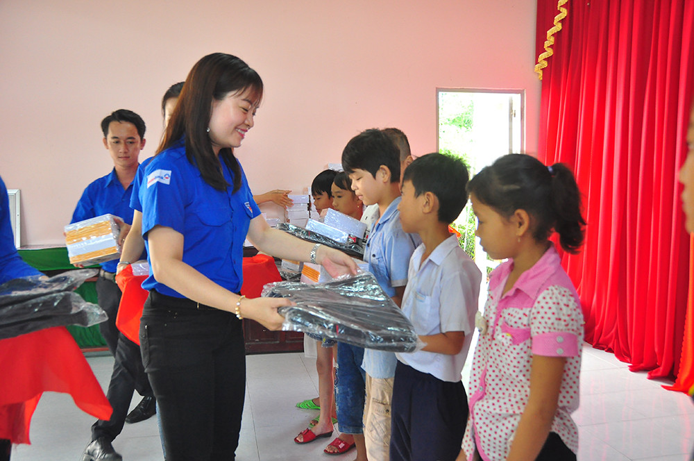 Khám bệnh cho người dân vùng sâu TP Cần Thơ ảnh 6
