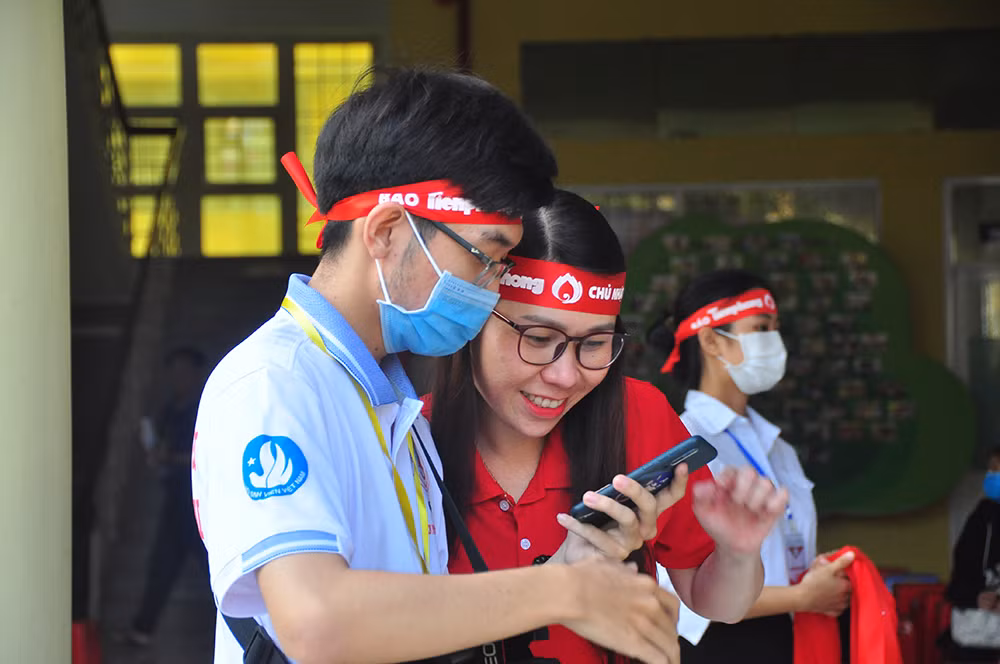 Tưng bừng Chủ nhật Đỏ tại trường đại học Trà Vinh ảnh 15