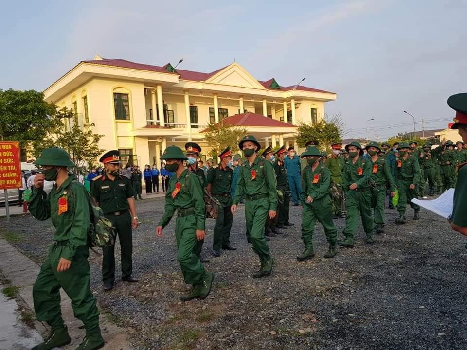 Gần 5.000 tân binh TPHCM, thanh niên ĐBSCL hăng hái lên đường bảo vệ Tổ quốc ảnh 34