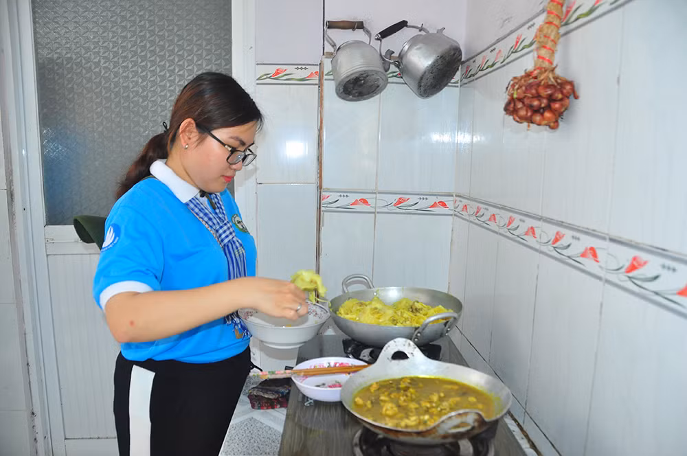 Những khoảnh khắc ấm áp của thanh niên tình nguyện ảnh 8